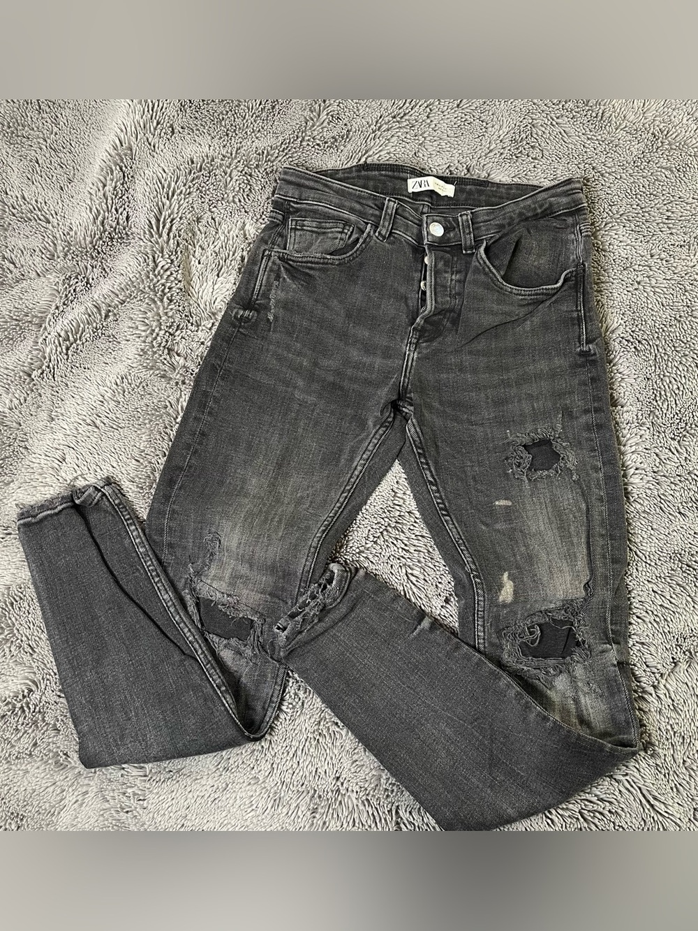 Zara Distressed Skinny Jeans Black size 31